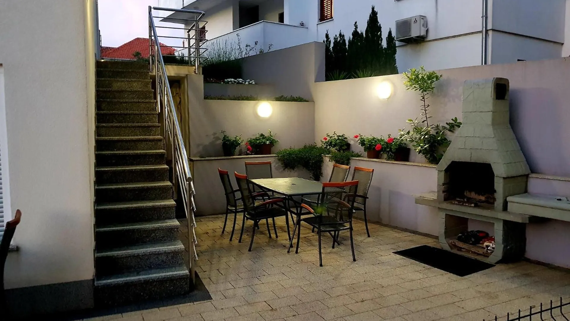 Apartments Karlo Zadar